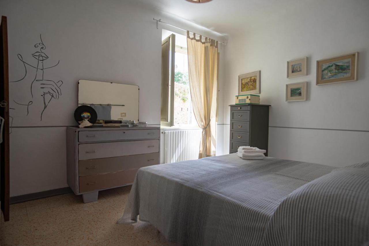 Casa Vacanze Nel Centro Storico Di Fermo Happy Song מראה חיצוני תמונה