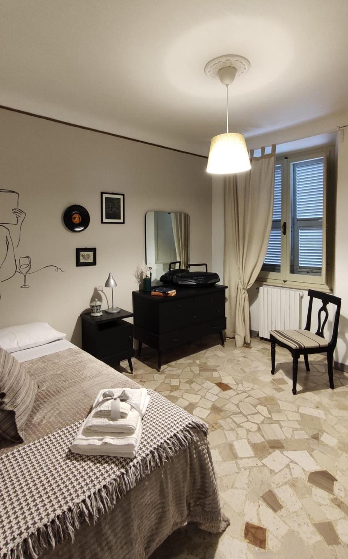 Casa Vacanze Nel Centro Storico Di Fermo Happy Song מראה חיצוני תמונה